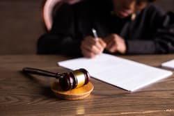 Taksiyle Uyuşturucu Taşırken Yakalanmak 3 pexels ekaterina bolovtsova 6077447 2 1