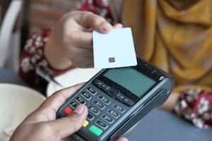 POS Tefeciliği Suçu Nedir? Cezası ve Yargıtay Kararları 2 pexels towfiqu barbhuiya 3440682 11412587 1